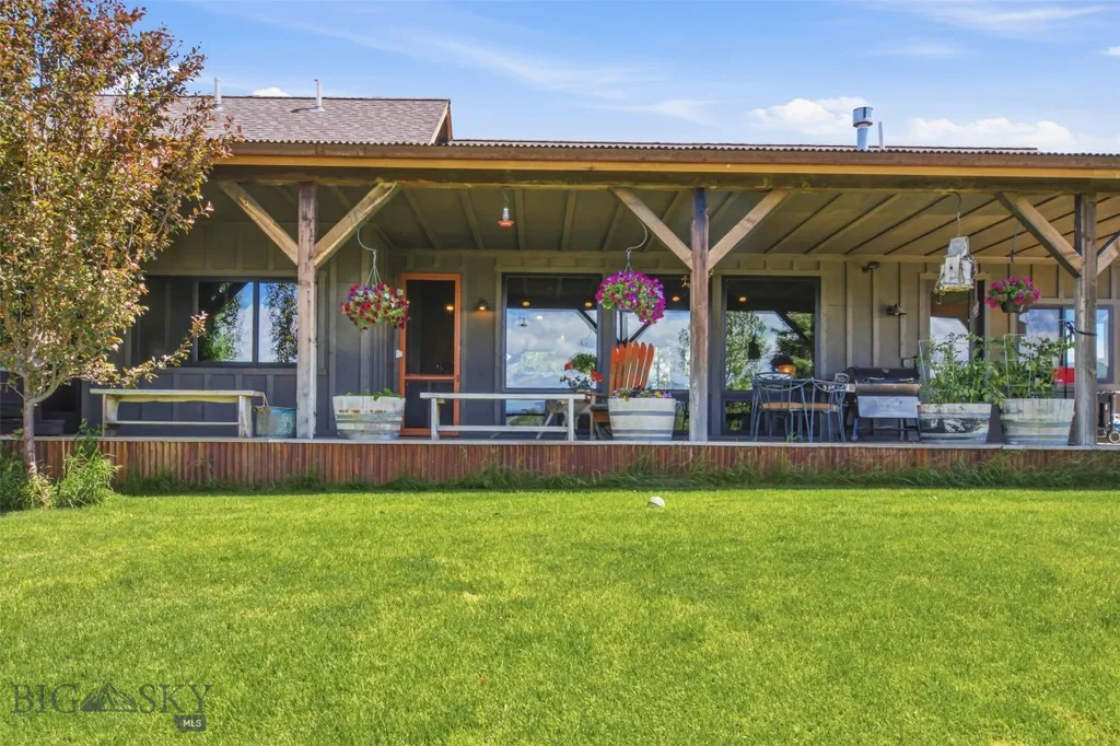 11762 Gooch Hill Road Gallatin Gateway MT 59730