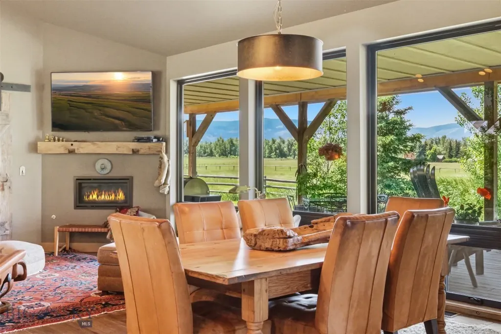 11762 Gooch Hill Road Gallatin Gateway MT 59730
