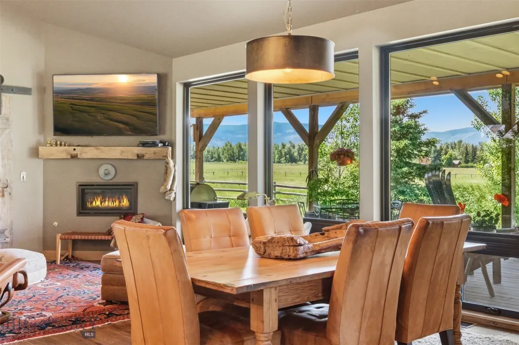 11762 Gooch Hill Road Gallatin Gateway MT 59730