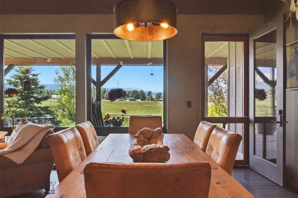 11762 Gooch Hill Road Gallatin Gateway MT 59730