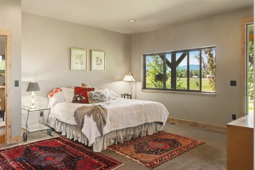 11762 Gooch Hill Road Gallatin Gateway MT 59730
