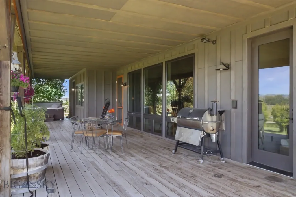 11762 Gooch Hill Road Gallatin Gateway MT 59730