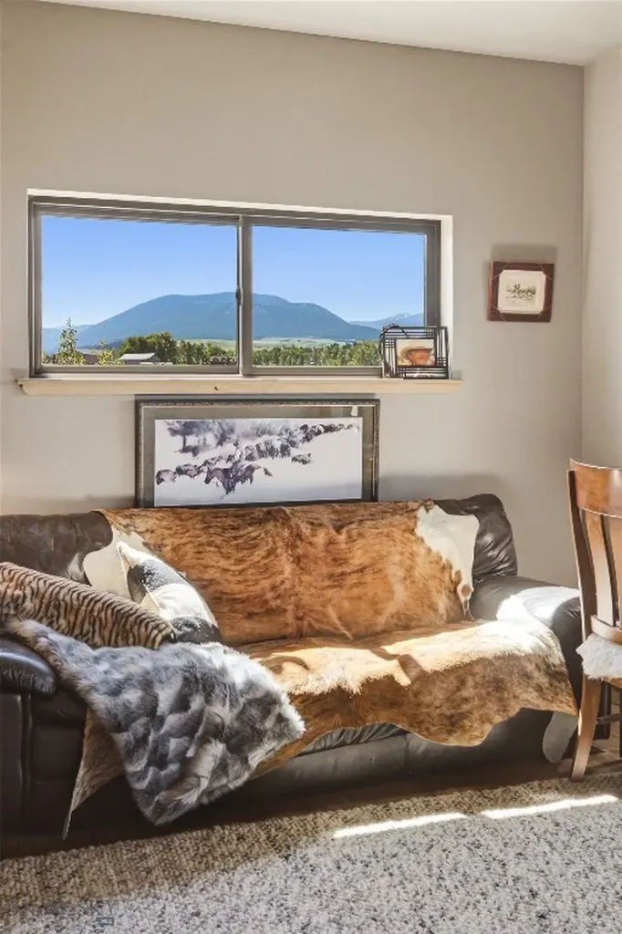 11762 Gooch Hill Road Gallatin Gateway MT 59730
