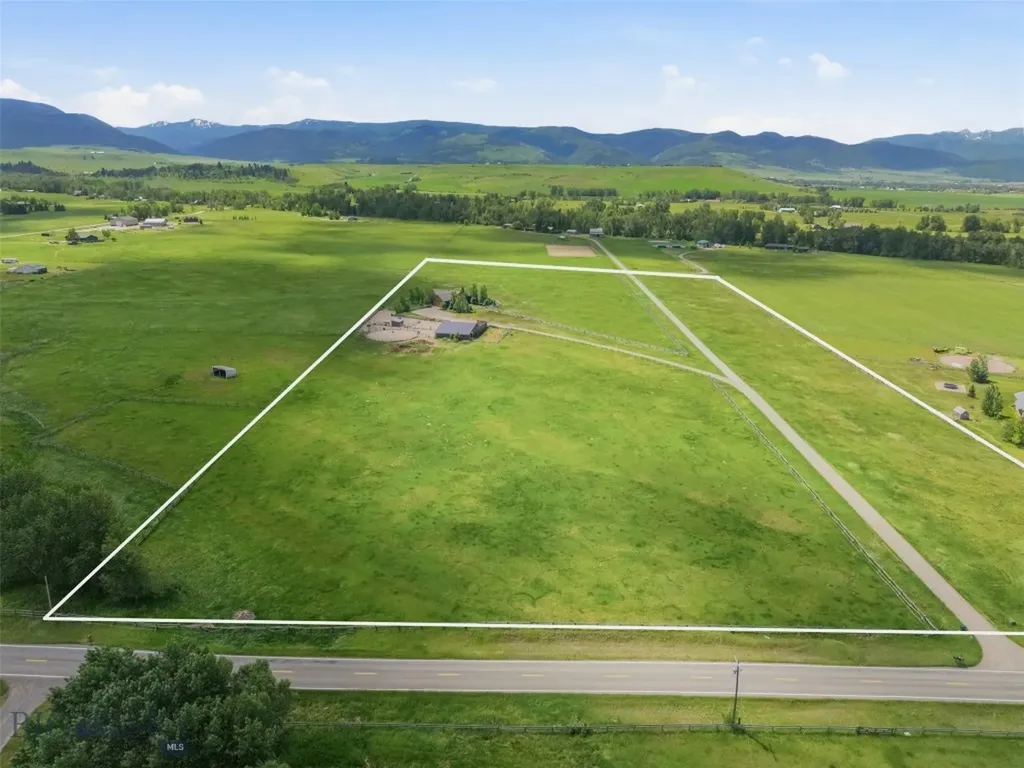 11762 Gooch Hill Road Gallatin Gateway MT 59730