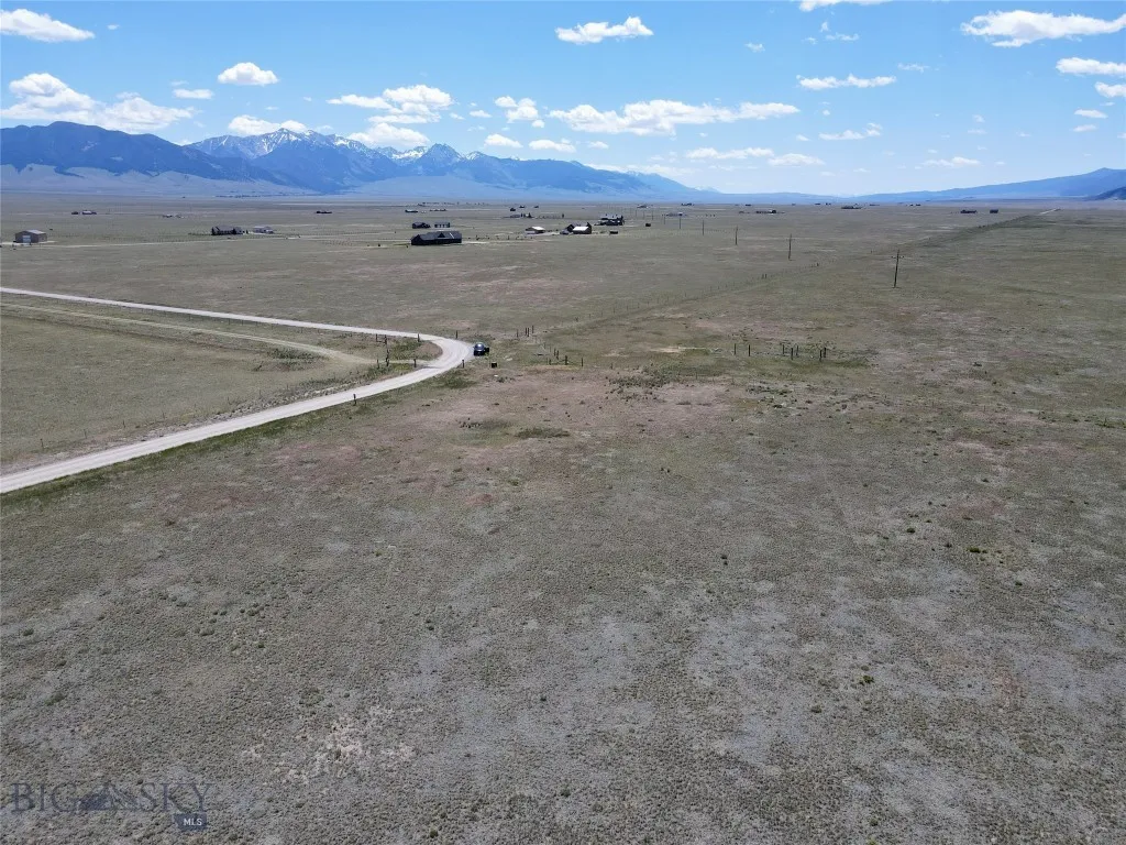 1 Lonesome Dove Ranch Section 27 S Cameron MT 59720