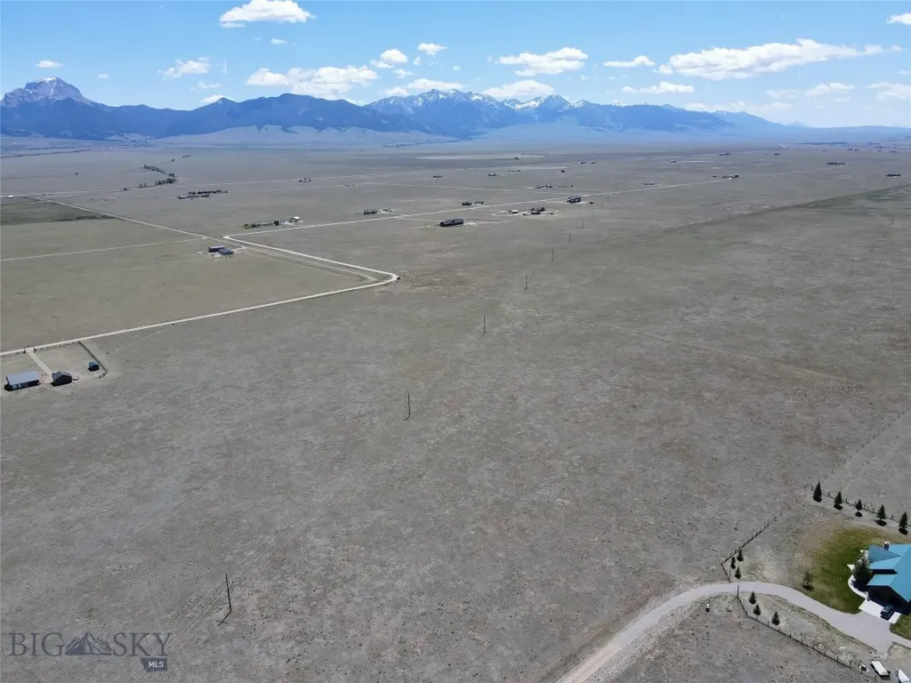 1 Lonesome Dove Ranch Section 27 S Cameron MT 59720