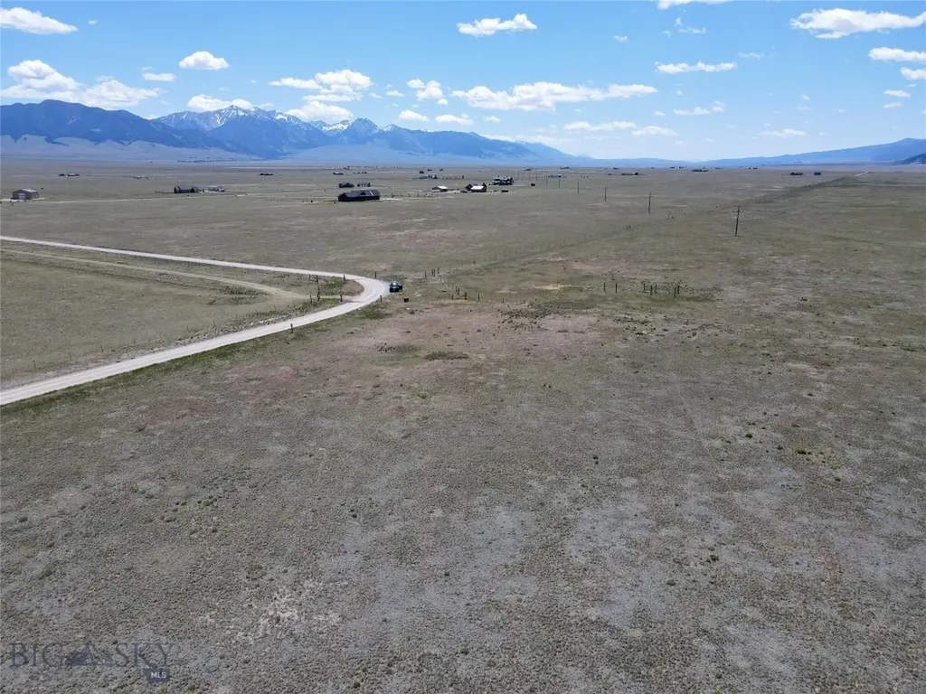 1 Lonesome Dove Ranch Section 27 S Cameron MT 59720