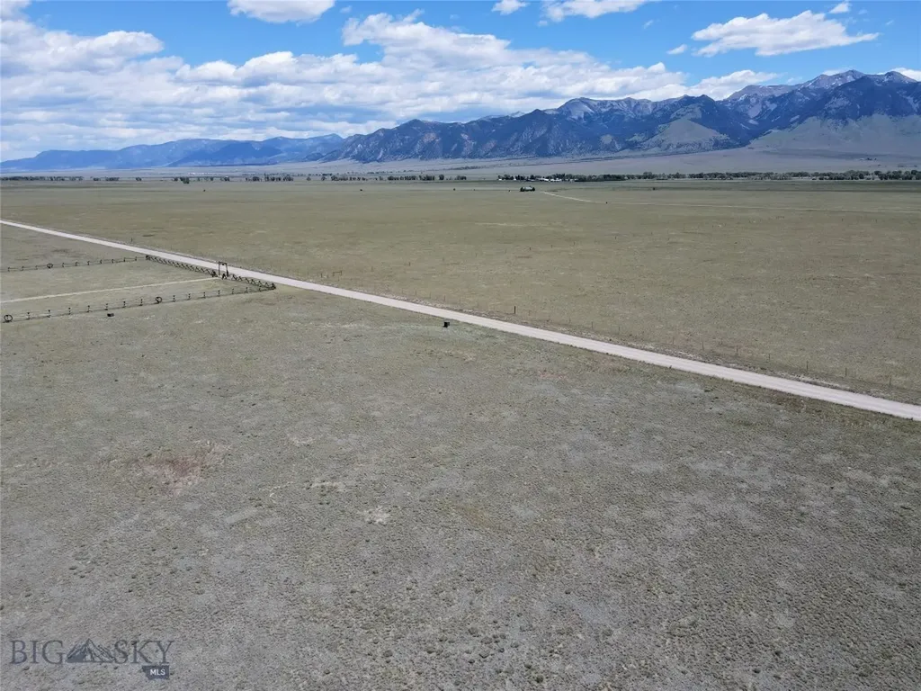 1 Lonesome Dove Ranch Section 27 S Cameron MT 59720