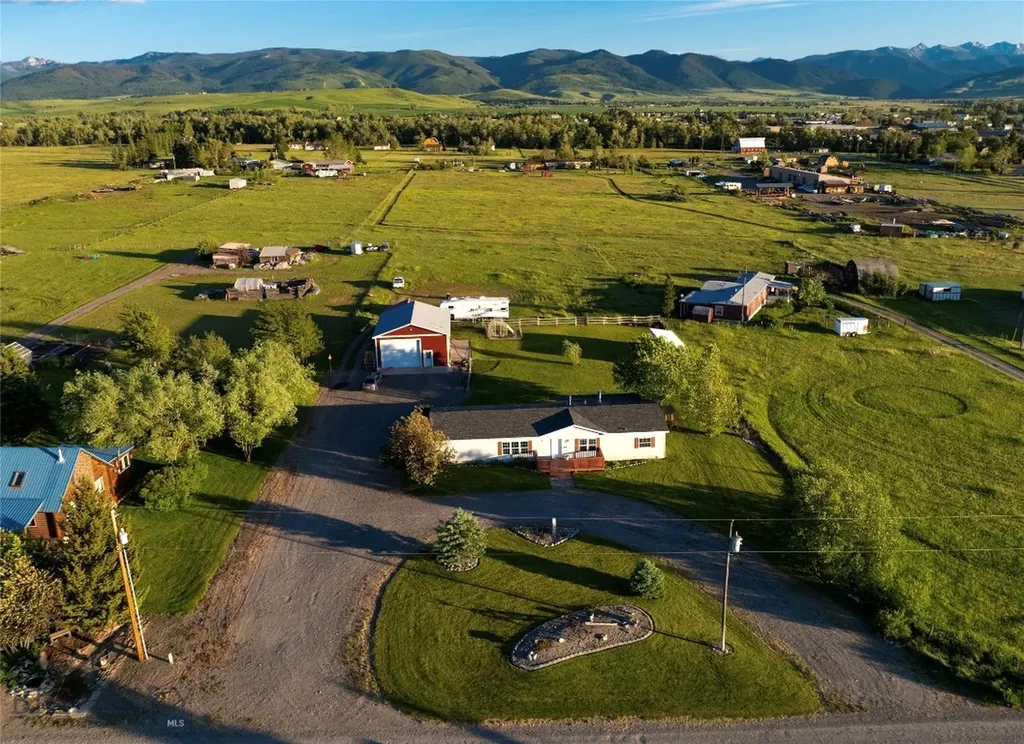 118 Wheeler Mountain Way Gallatin Gateway MT 59730