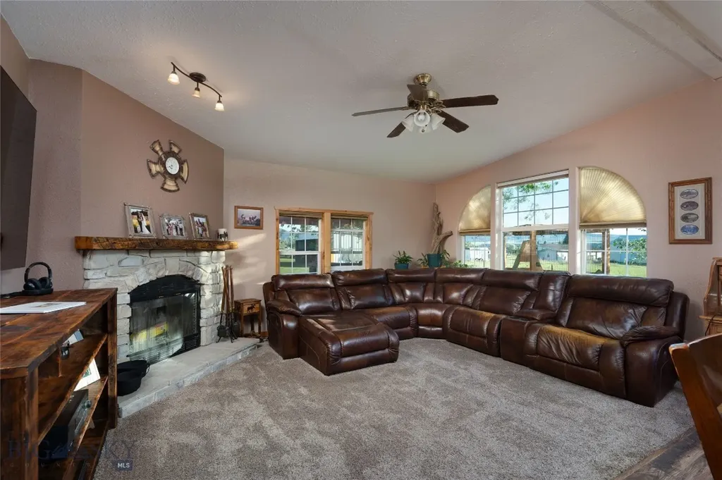 118 Wheeler Mountain Way Gallatin Gateway MT 59730