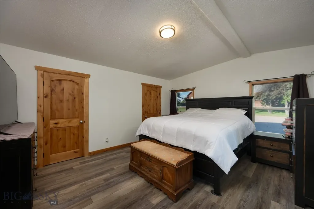 118 Wheeler Mountain Way Gallatin Gateway MT 59730