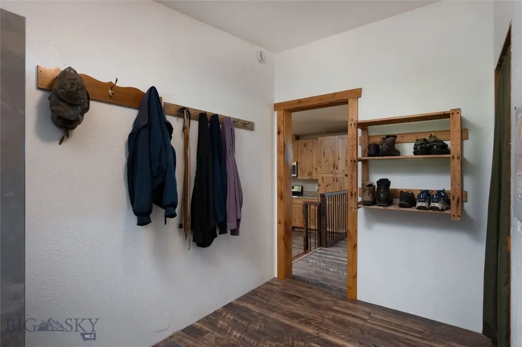 118 Wheeler Mountain Way Gallatin Gateway MT 59730