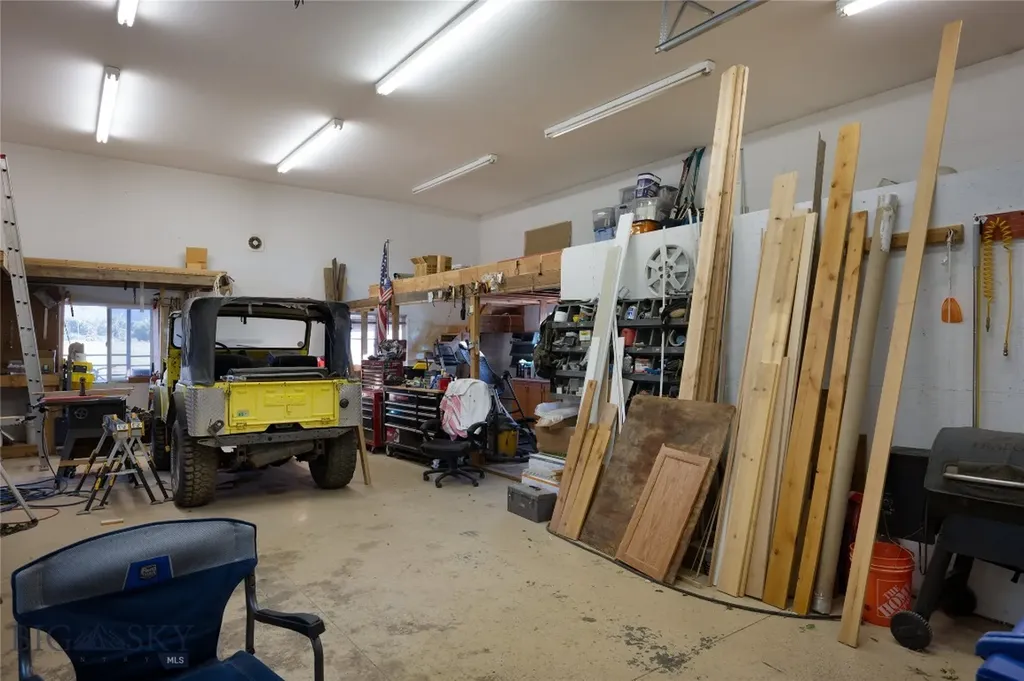 118 Wheeler Mountain Way Gallatin Gateway MT 59730