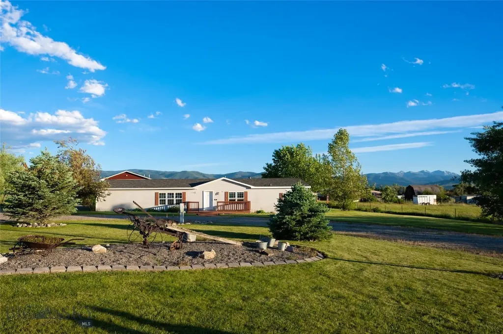 118 Wheeler Mountain Way Gallatin Gateway MT 59730