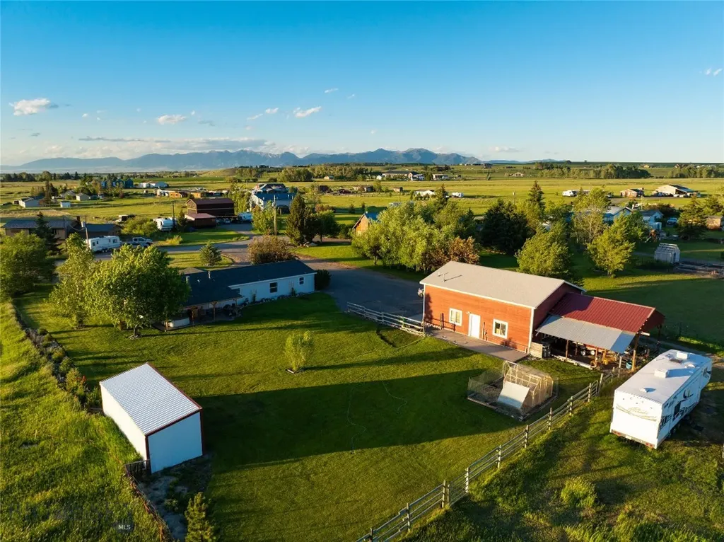 118 Wheeler Mountain Way Gallatin Gateway MT 59730