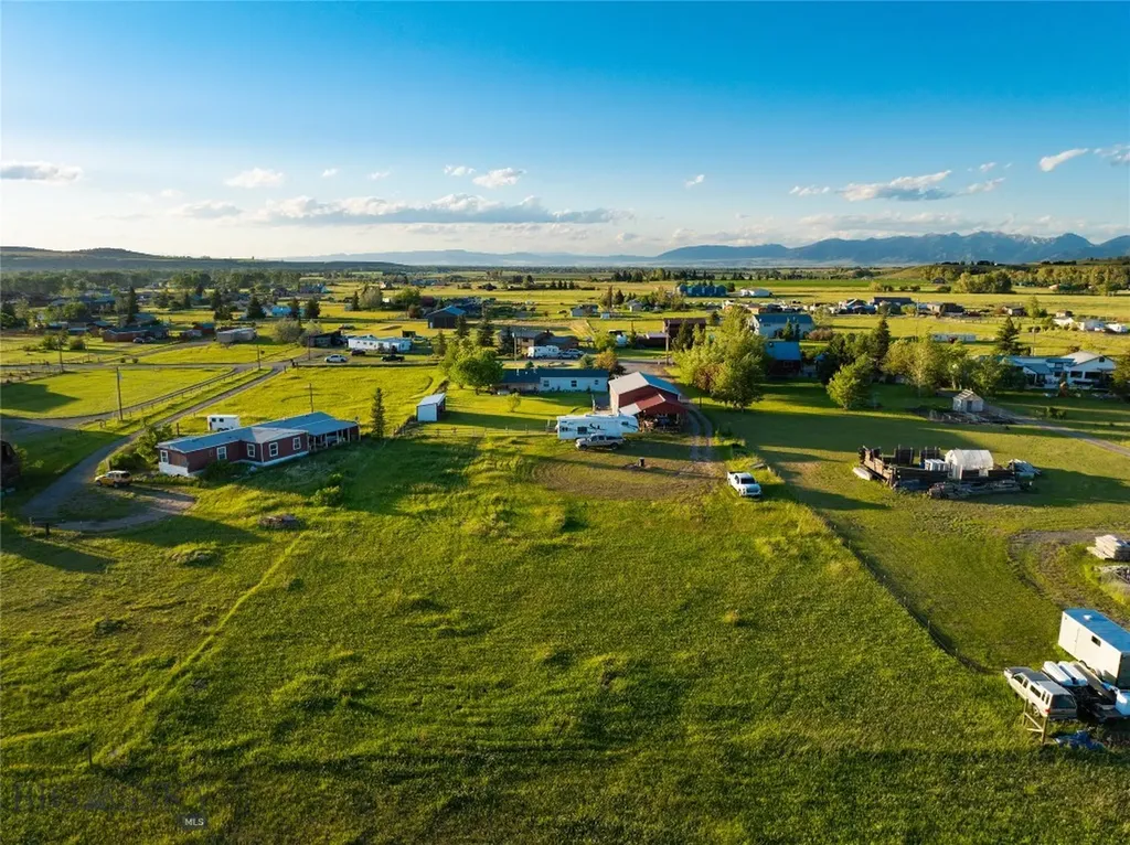 118 Wheeler Mountain Way Gallatin Gateway MT 59730