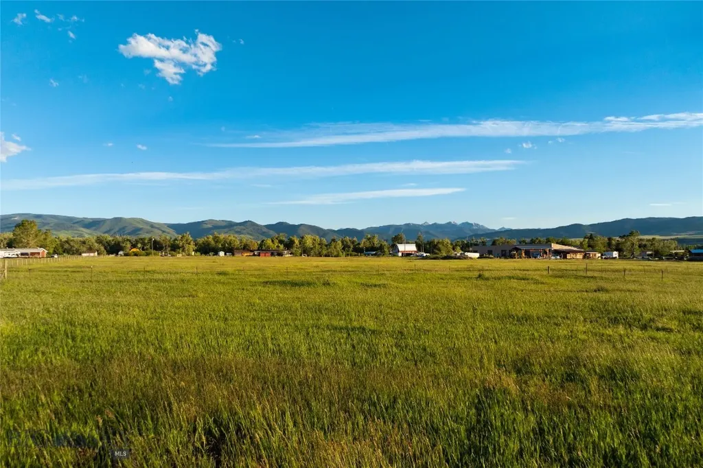 118 Wheeler Mountain Way Gallatin Gateway MT 59730
