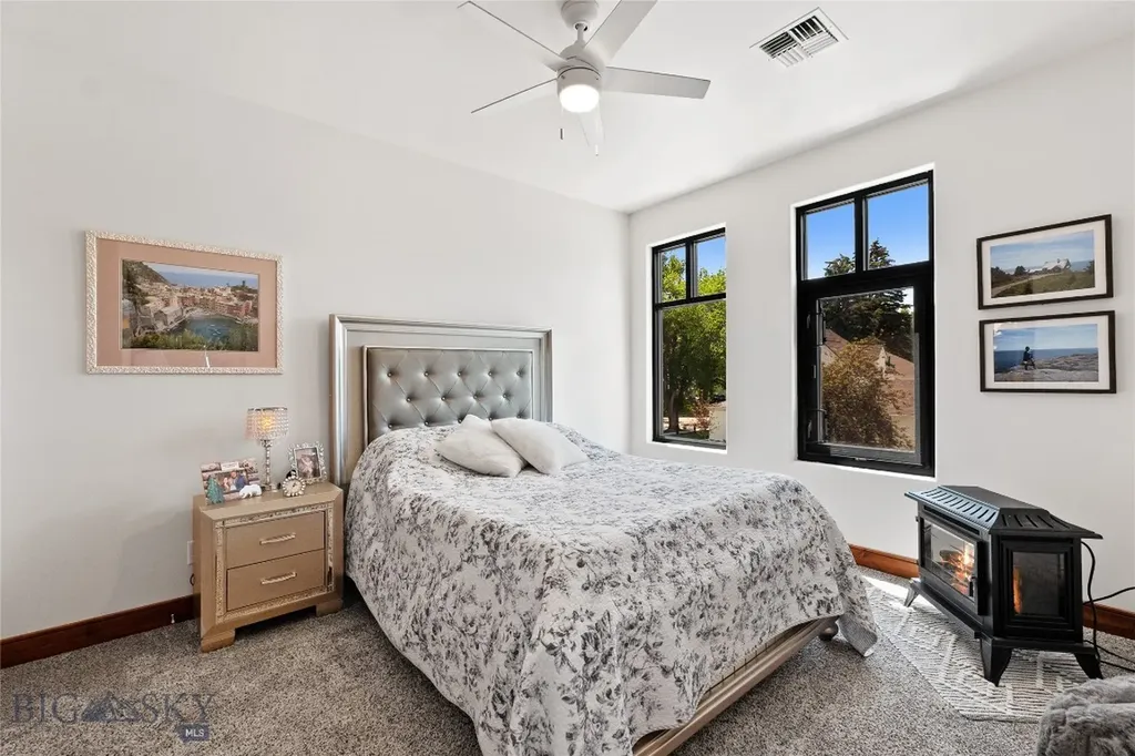 115 E Gallatin Avenue Manhattan MT 59741