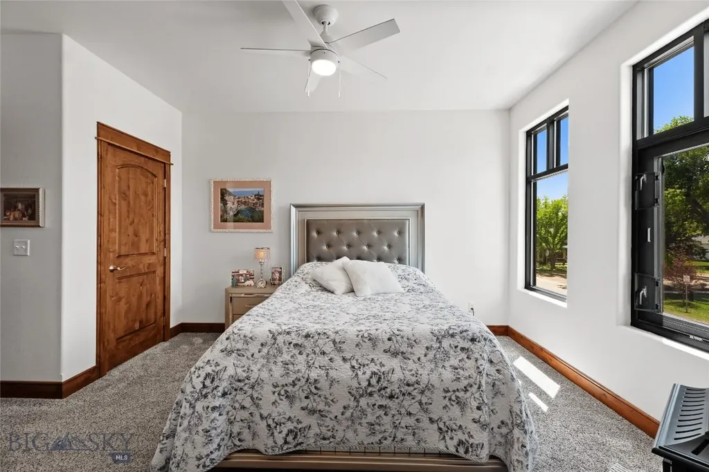 115 E Gallatin Avenue Manhattan MT 59741