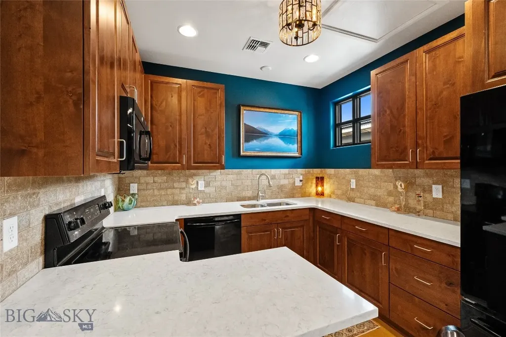 115 E Gallatin Avenue Manhattan MT 59741