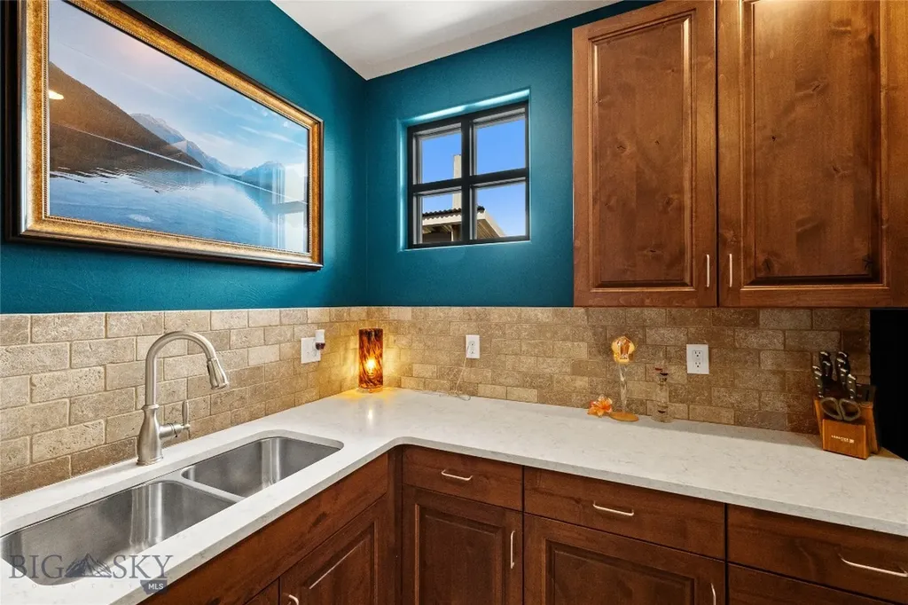 115 E Gallatin Avenue Manhattan MT 59741