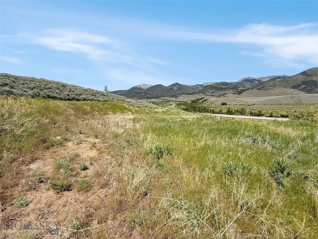 9363 Pioneer Mountain Scenic By-way Polaris MT 59746