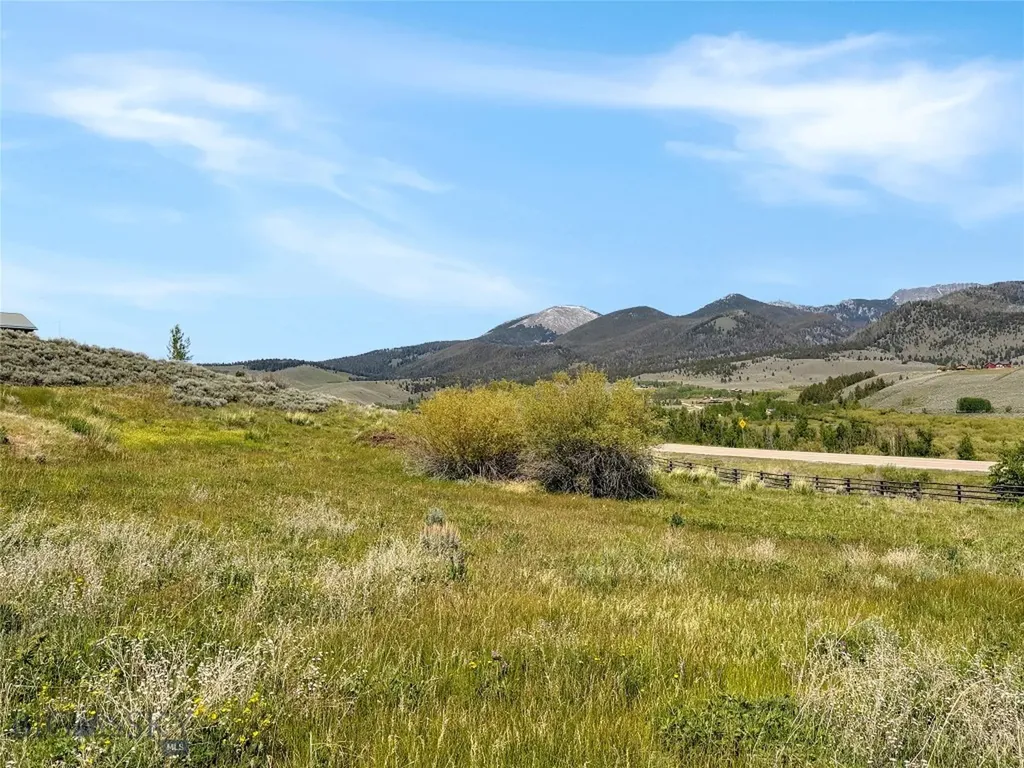 9363 Pioneer Mountain Scenic By-way Polaris MT 59746