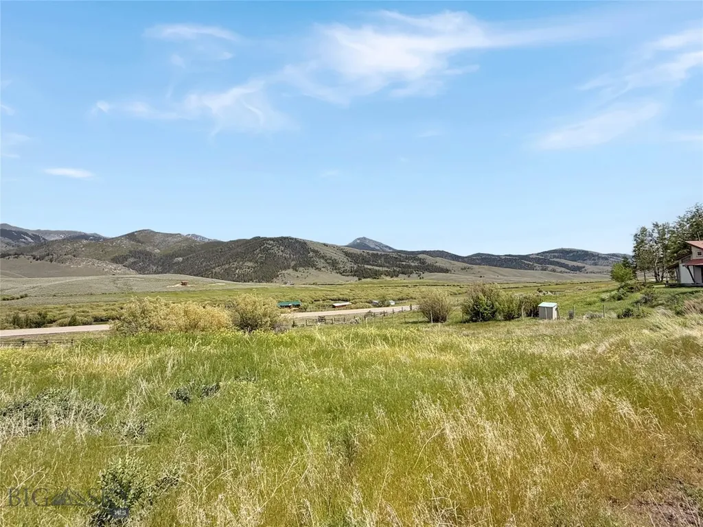 9363 Pioneer Mountain Scenic By-way Polaris MT 59746