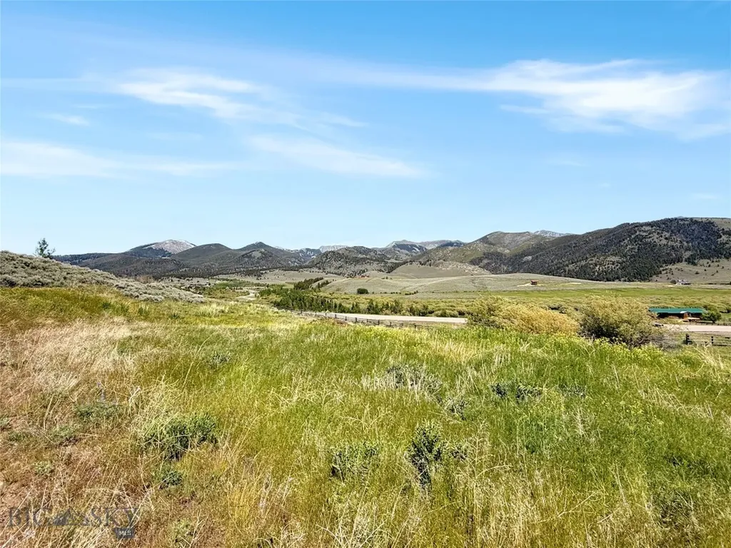 9363 Pioneer Mountain Scenic By-way Polaris MT 59746