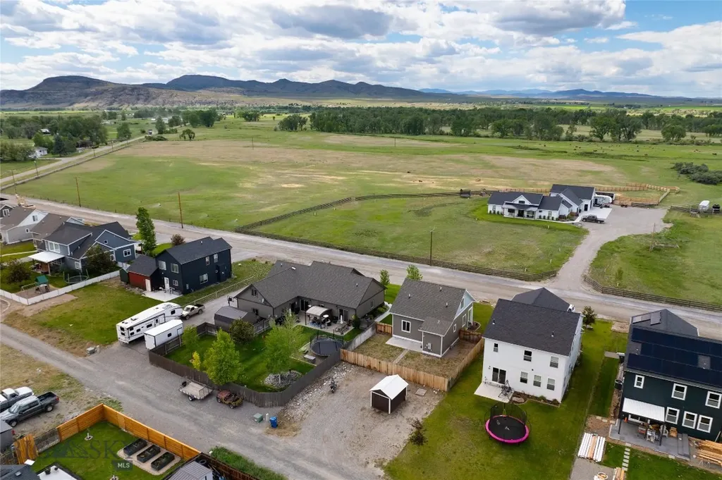 611 Jefferson Street Three Forks MT 59752