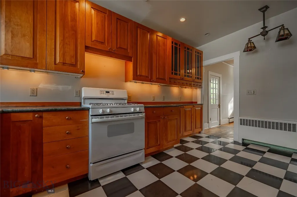 315 W Lewis Street Livingston MT 59047