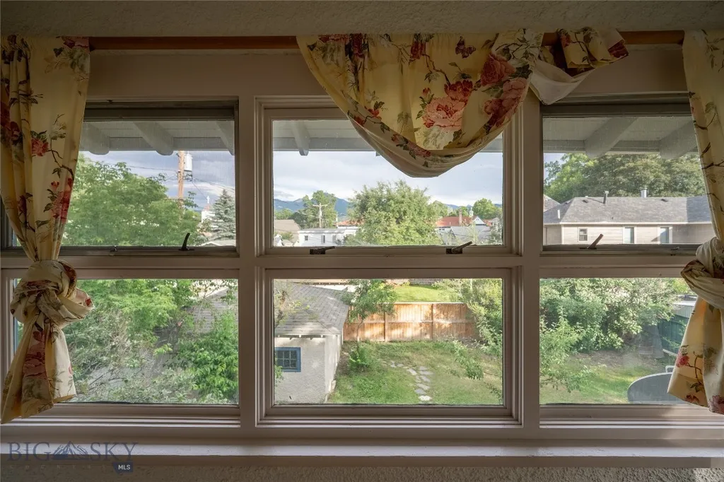 315 W Lewis Street Livingston MT 59047
