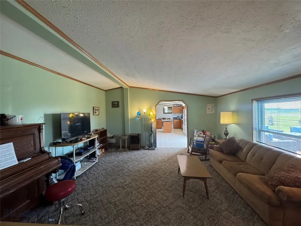 27 Cox Creek Lane Big Timber MT 59011