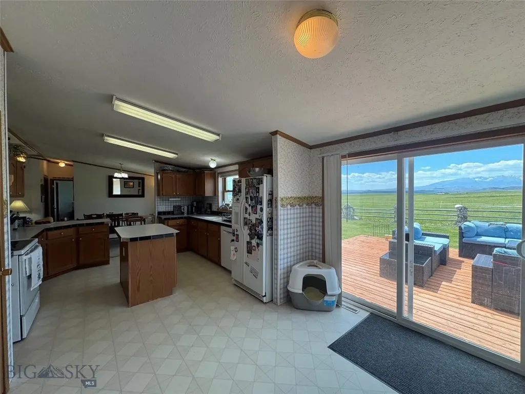 27 Cox Creek Lane Big Timber MT 59011