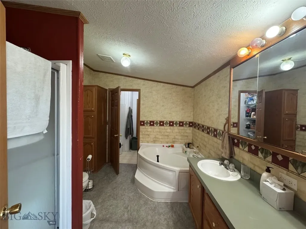 27 Cox Creek Lane Big Timber MT 59011