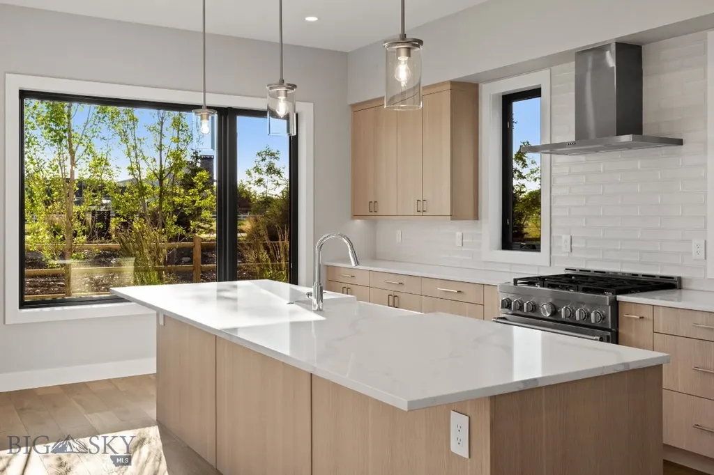 141 Creekbank Loop Bozeman MT 59718