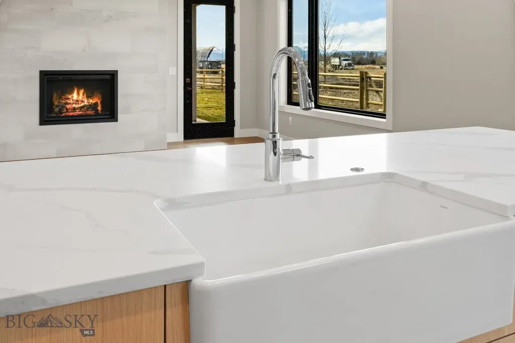 141 Creekbank Loop Bozeman MT 59718