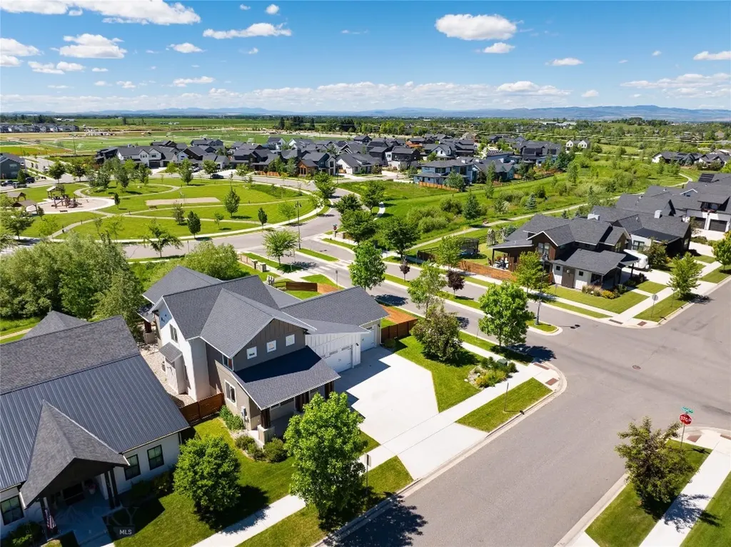 1697 Ryun Sun Way Bozeman MT 59718
