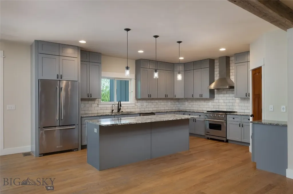 1697 Ryun Sun Way Bozeman MT 59718