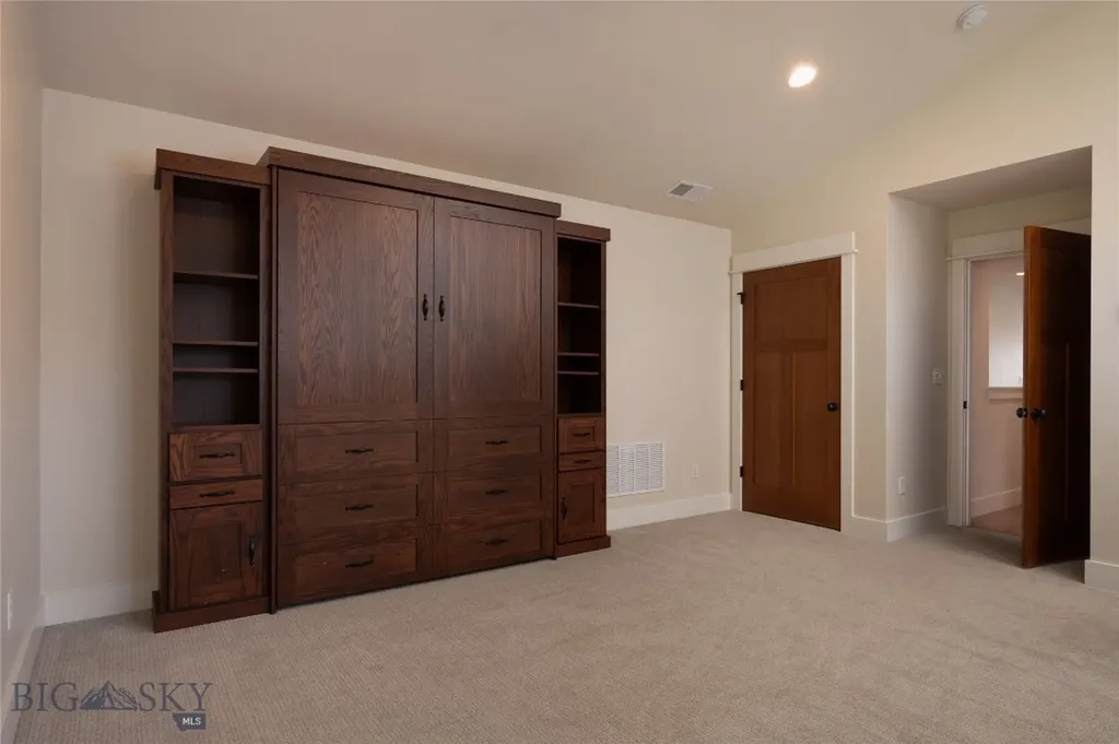 1697 Ryun Sun Way Bozeman MT 59718