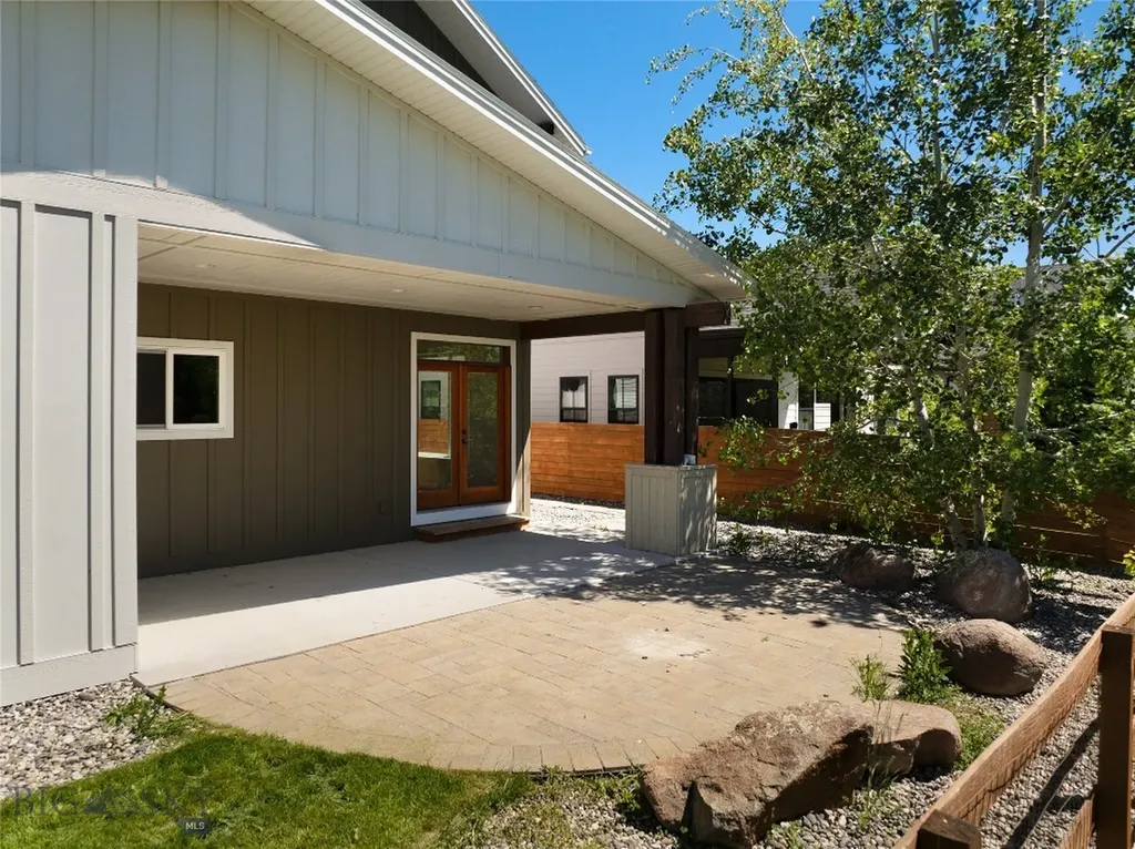 1697 Ryun Sun Way Bozeman MT 59718