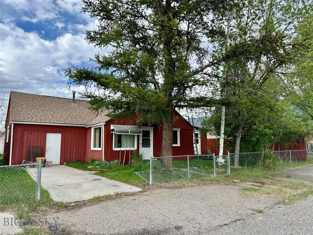 2715 Ottawa Street Butte MT 59701