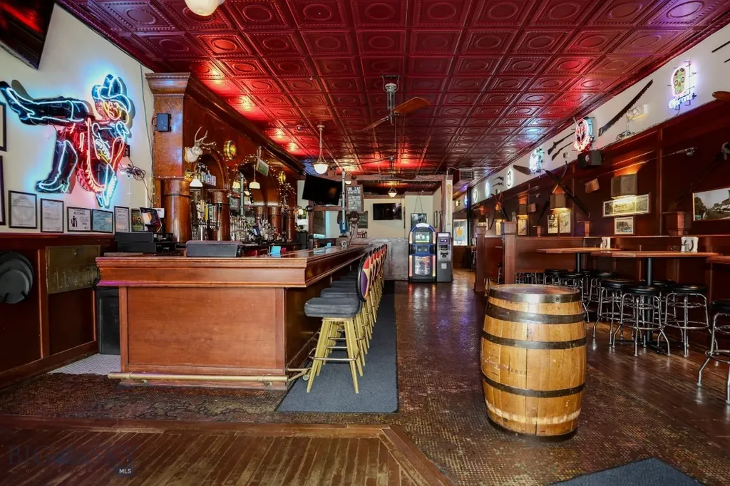102 N Main Street Livingston MT 59047