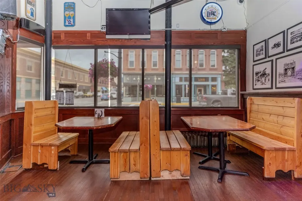 102 N Main Street Livingston MT 59047