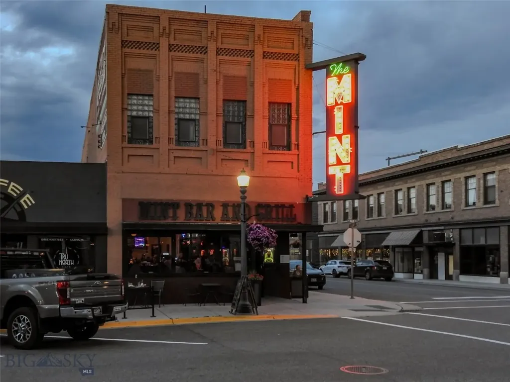 102 N Main Street Livingston MT 59047