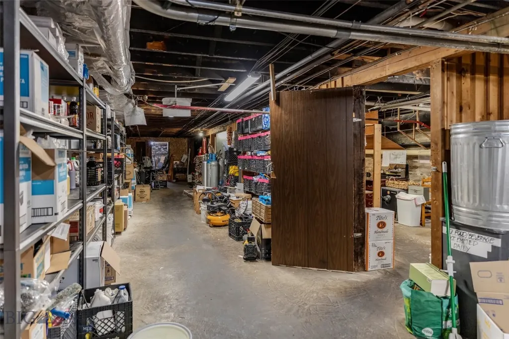102 N Main Street Livingston MT 59047