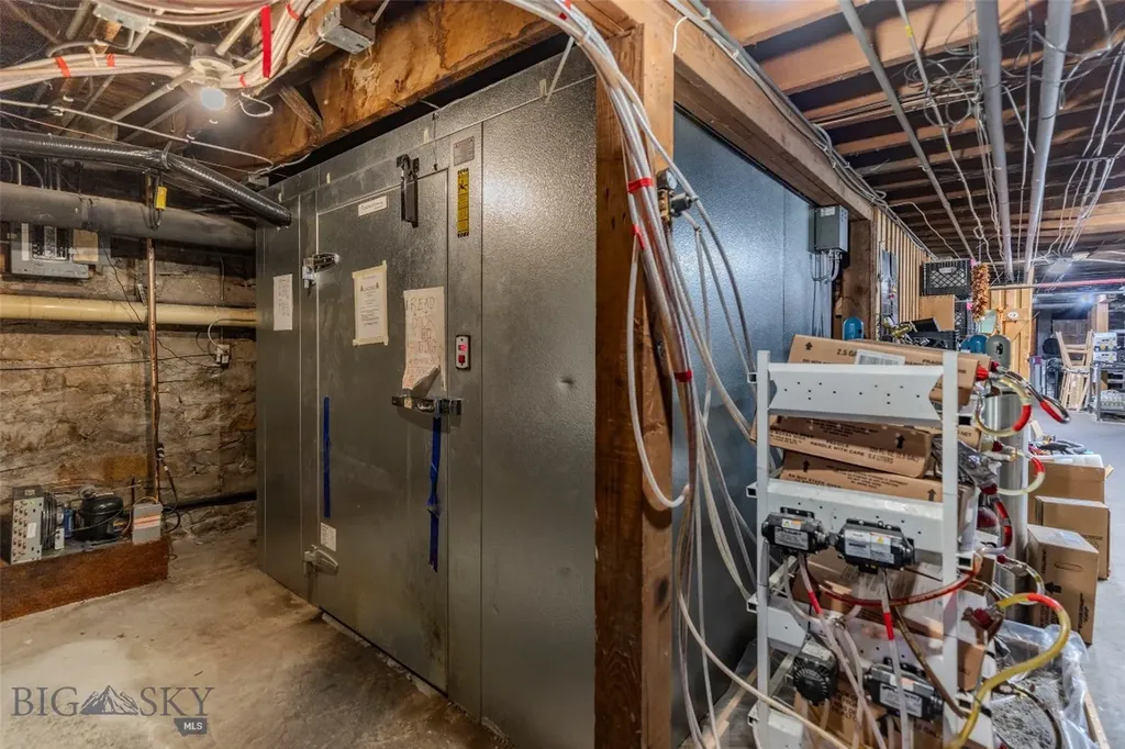 102 N Main Street Livingston MT 59047