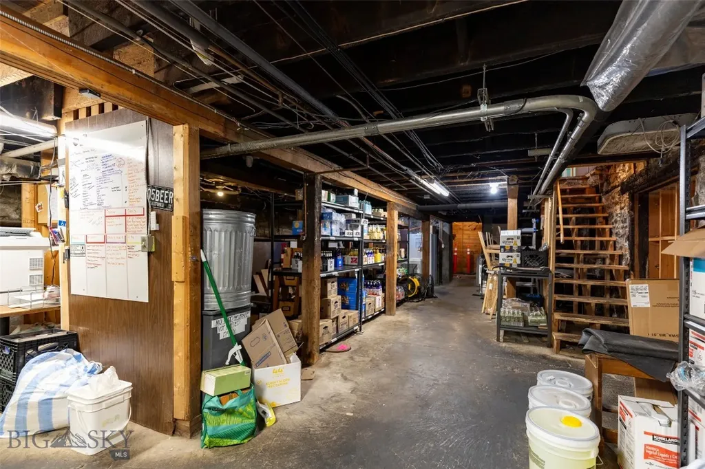 102 N Main Street Livingston MT 59047