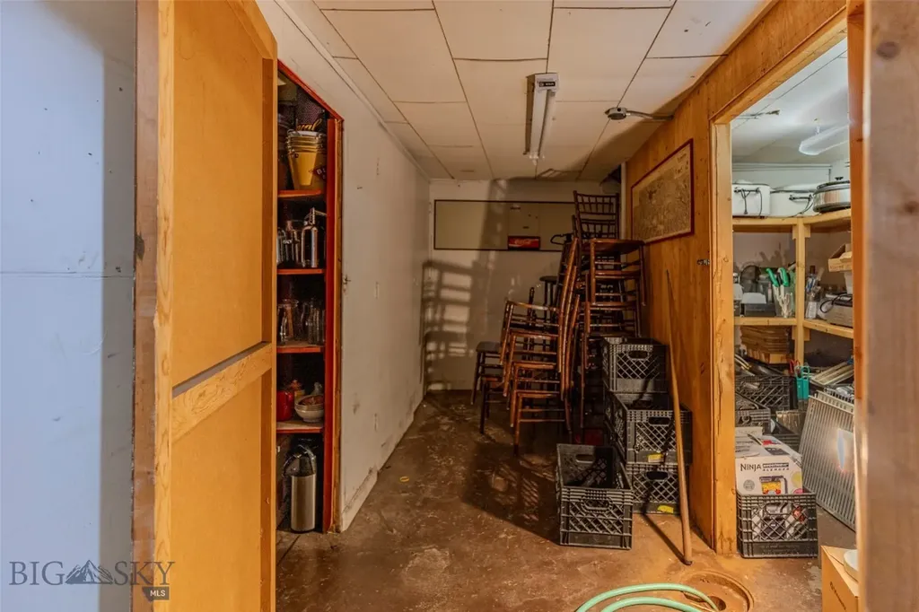 102 N Main Street Livingston MT 59047