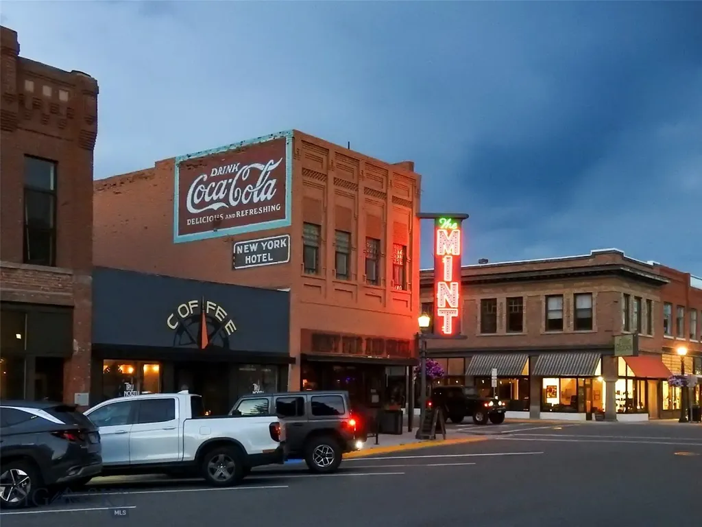 102 N Main Street Livingston MT 59047
